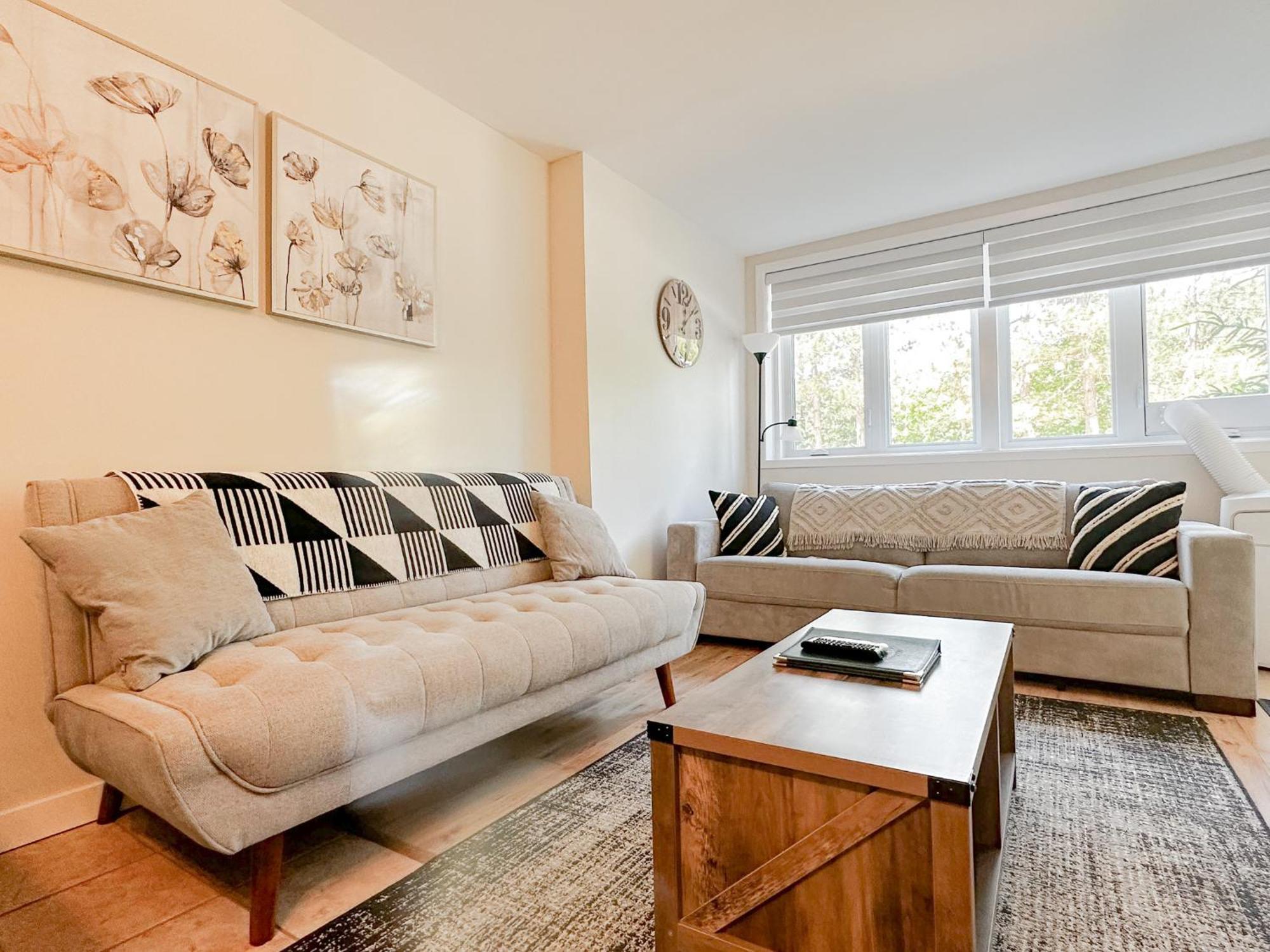 The Alpine Nest - 3 Beds - 4 Guests - Free Parking - Pool Apartment Mont-Tremblant Exterior photo
