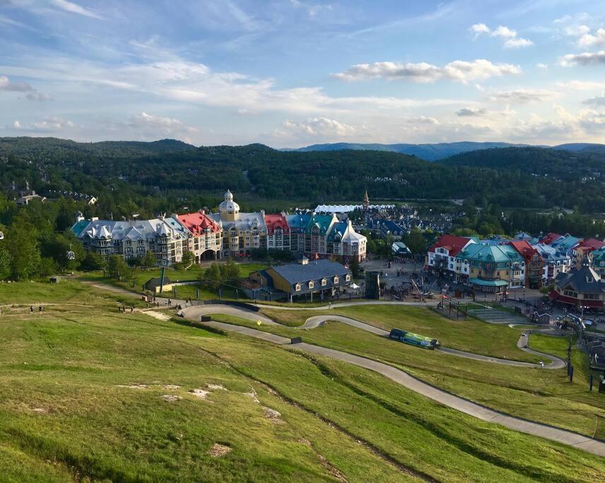 The Alpine Nest - 3 Beds - 4 Guests - Free Parking - Pool Apartment Mont-Tremblant Exterior photo